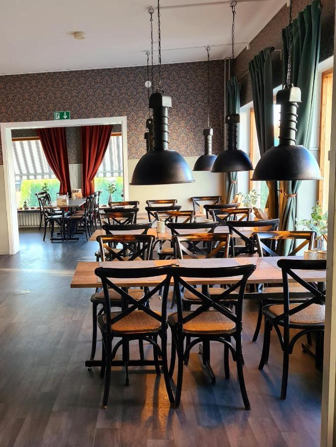 Dala-Jaerna Hotell Och Vandrarhem Exteriér fotografie