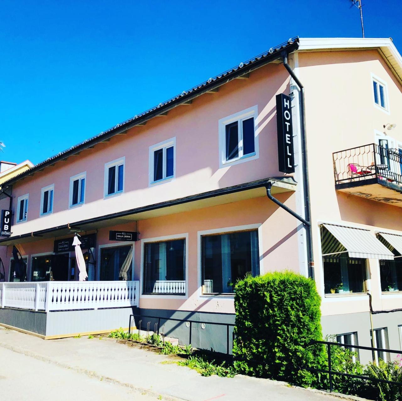 Dala-Jaerna Hotell Och Vandrarhem Exteriér fotografie